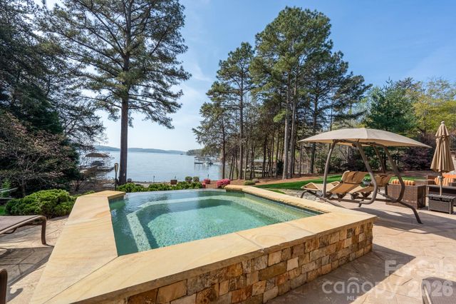 144 Moss Bank Court, New London, NC 28127
