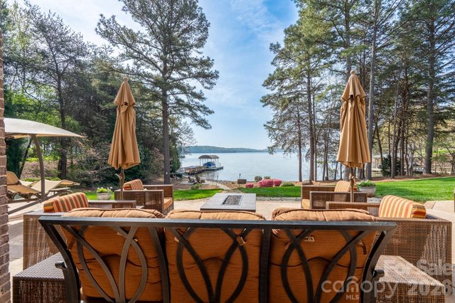 144 Moss Bank Court, New London, NC 28127