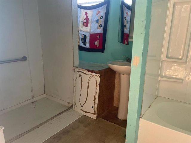 1816 Fm 3186, Onalaska, TX 77360