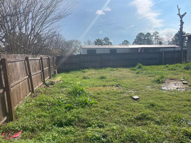 1816 Fm 3186, Onalaska, TX 77360