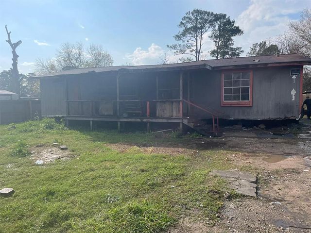 1816 Fm 3186, Onalaska, TX 77360