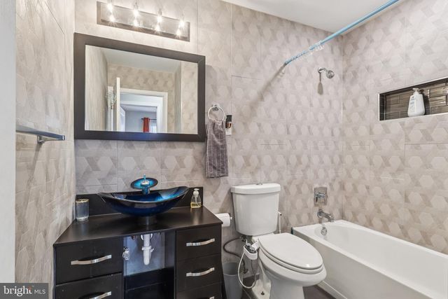 71 HARRINGTON CIR, Willingboro, NJ 08046