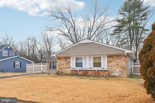 71 HARRINGTON CIR, Willingboro, NJ 08046