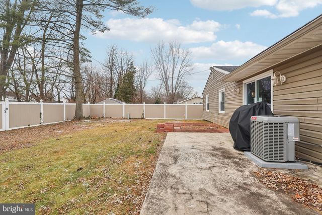 71 HARRINGTON CIR, Willingboro, NJ 08046