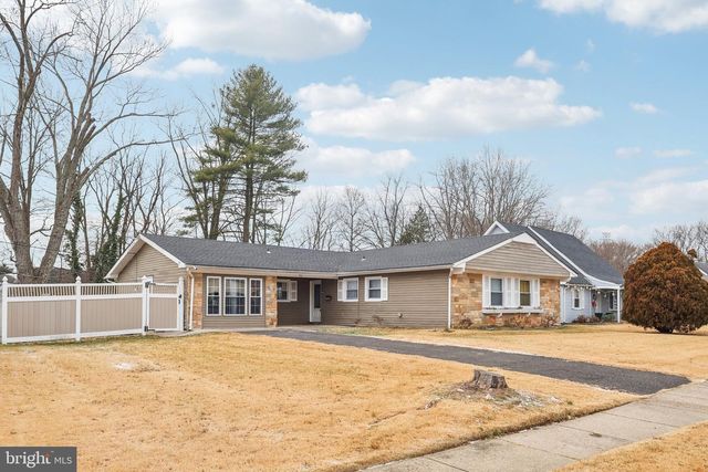 71 HARRINGTON CIR, Willingboro, NJ 08046