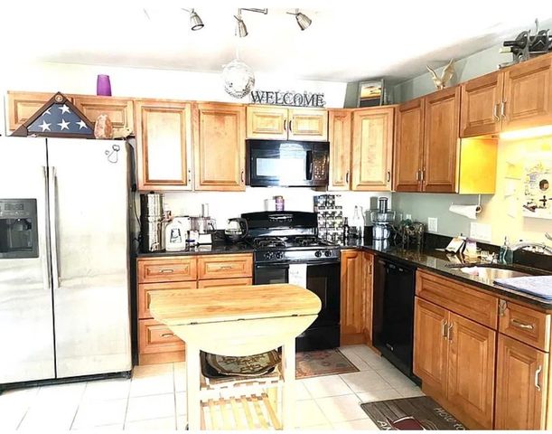 405 Village St 2, Millis, MA 02054