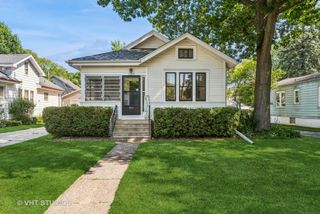 1620 Hyde Park Avenue, Waukegan, IL 60085