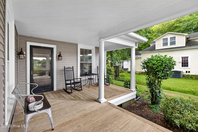 225 Carr Avenue, Rocky Point, NC 28457