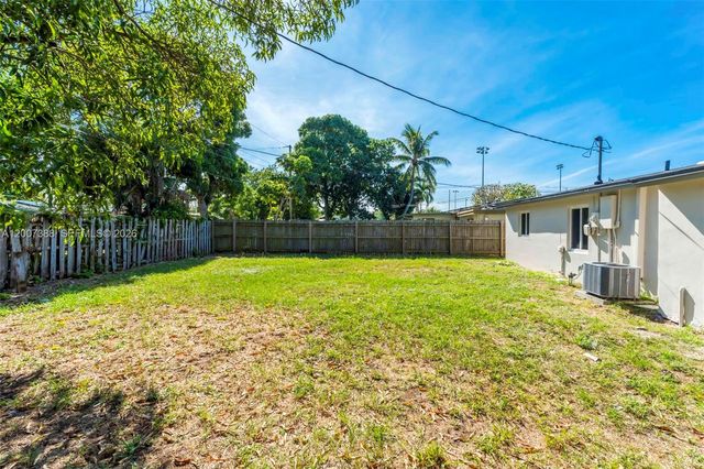 311 NW 12th Ave, Delray Beach, FL 33444