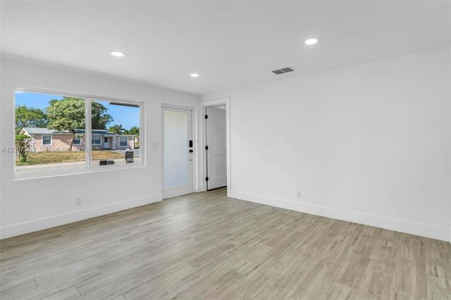 311 NW 12th Ave, Delray Beach, FL 33444