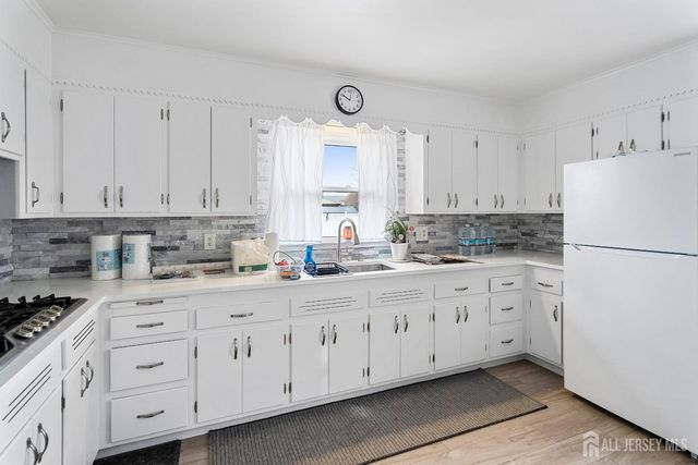 654 colgate Avenue, Perth Amboy, NJ 08862