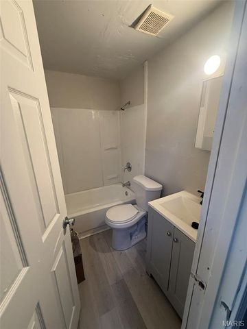 3735 Oregon Avenue, St Louis, MO 63118