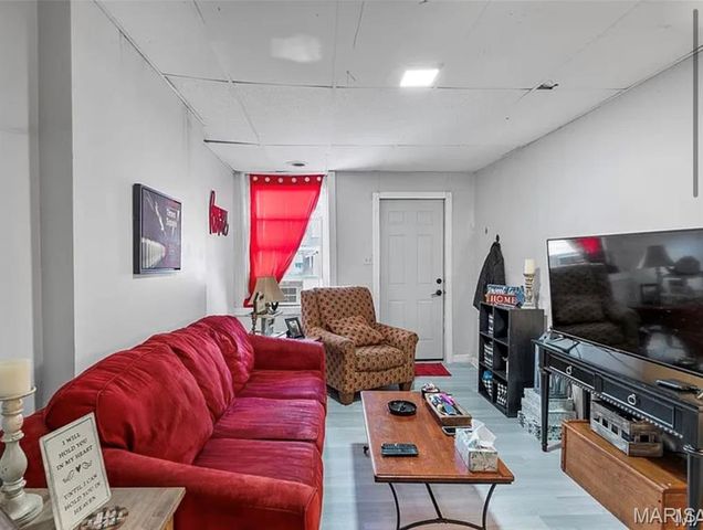 3735 Oregon Avenue, St Louis, MO 63118