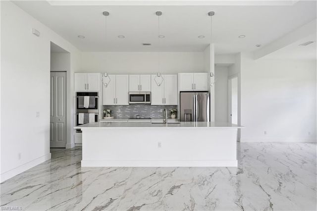 3823 Heyburn ST, Fort Myers, FL 33905