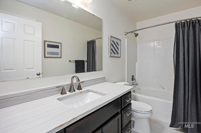 234 Canyon Crest Dr W, Twin Falls, ID 83301