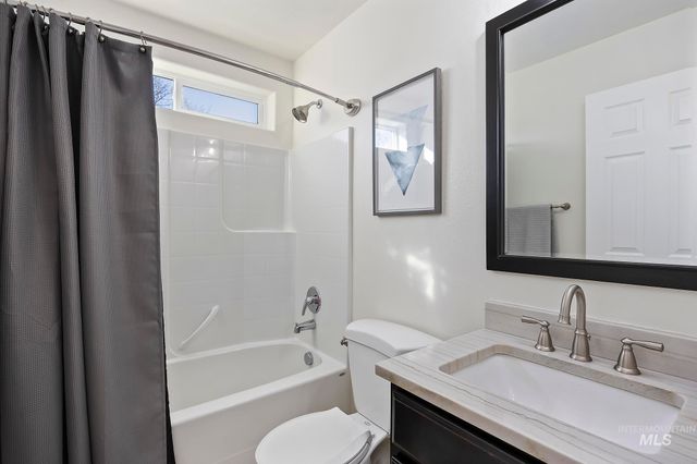 234 Canyon Crest Dr W, Twin Falls, ID 83301