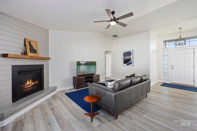 234 Canyon Crest Dr W, Twin Falls, ID 83301