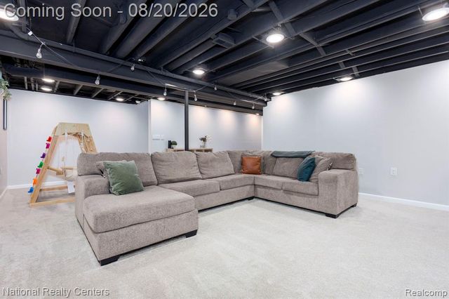 3225 Silver Court, Wixom, MI 48393