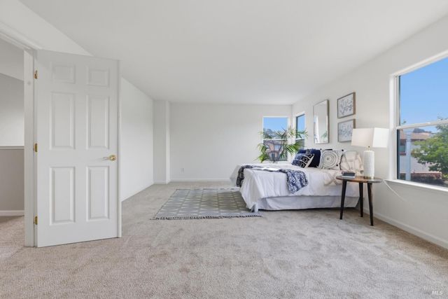 502 Clearwater Oak Ct, Fairfield, CA 94534