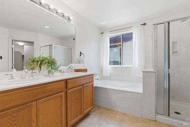 502 Clearwater Oak Ct, Fairfield, CA 94534