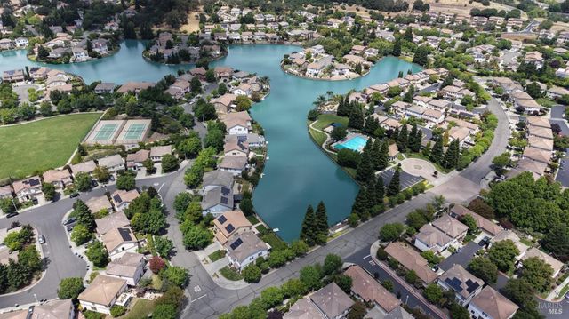 502 Clearwater Oak Ct, Fairfield, CA 94534
