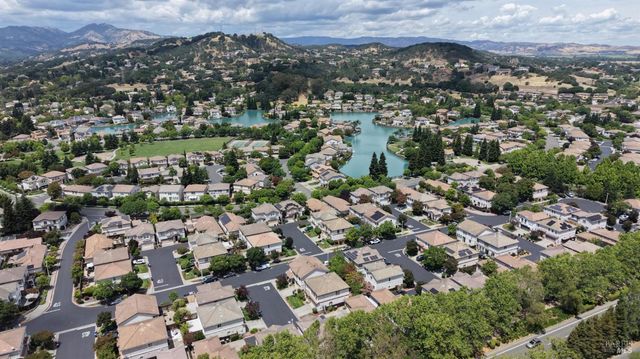 502 Clearwater Oak Ct, Fairfield, CA 94534