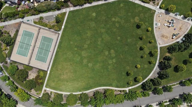 502 Clearwater Oak Ct, Fairfield, CA 94534
