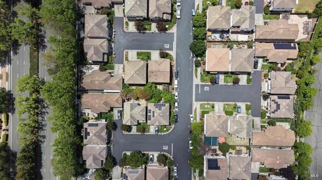 502 Clearwater Oak Ct, Fairfield, CA 94534