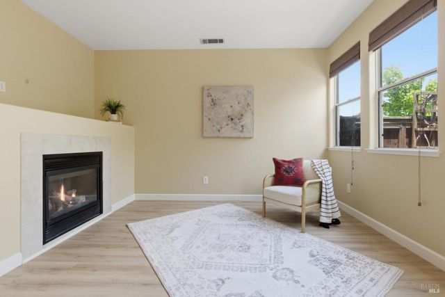 502 Clearwater Oak Ct, Fairfield, CA 94534