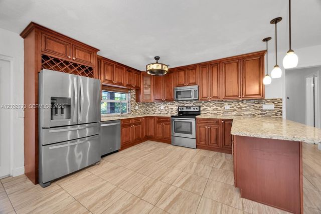 13720 SW 74th Court, Palmetto Bay, FL 33158