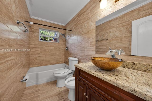 13720 SW 74th Court, Palmetto Bay, FL 33158