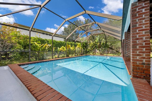 13720 SW 74th Court, Palmetto Bay, FL 33158