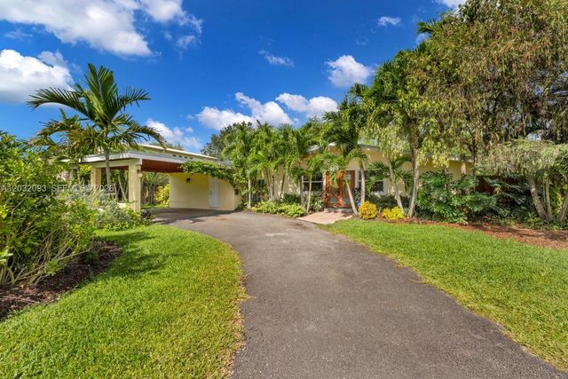 13720 SW 74th Court, Palmetto Bay, FL 33158