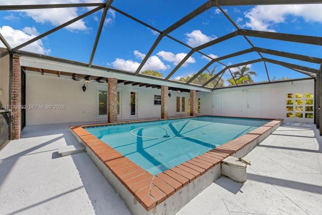 13720 SW 74th Court, Palmetto Bay, FL 33158