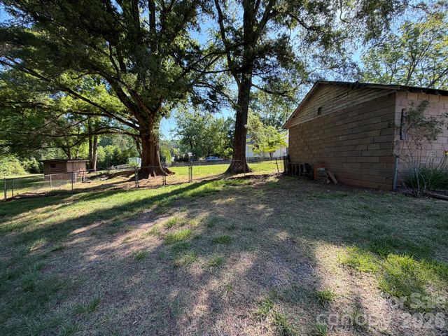 3070 W Main Street, Claremont, NC 28610