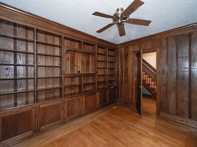 613 N Main St, City Of But Ne, PA 16001