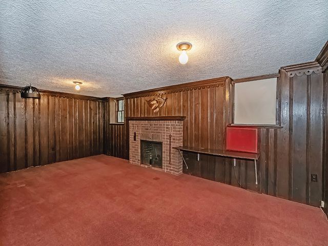 613 N Main St, City Of But Ne, PA 16001