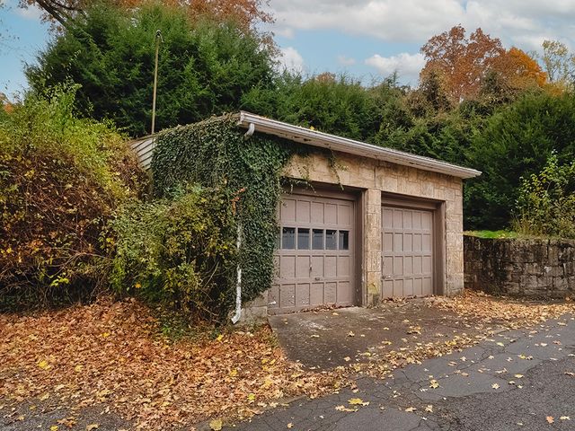 613 N Main St, City Of But Ne, PA 16001