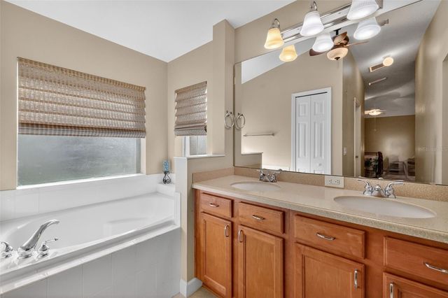 8916 BRIDGEPORT BAY CIRCLE, Mount Dora, FL 32757