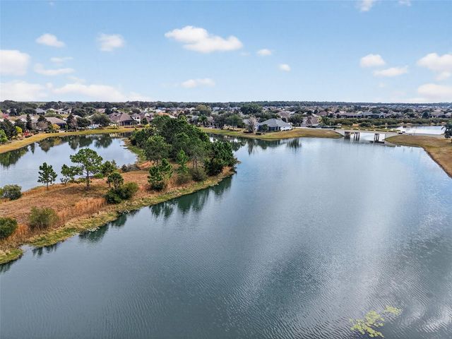 8916 BRIDGEPORT BAY CIRCLE, Mount Dora, FL 32757