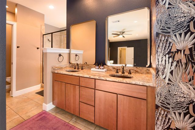 2302 E 9th ST, Austin, TX 78702