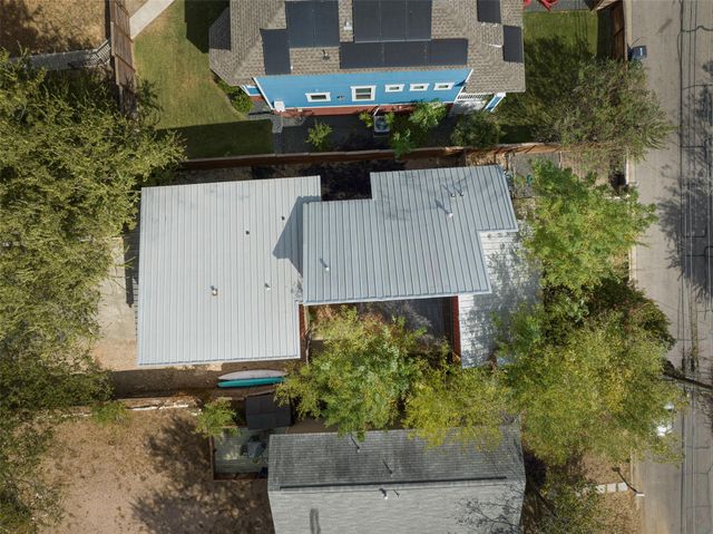2302 E 9th ST, Austin, TX 78702