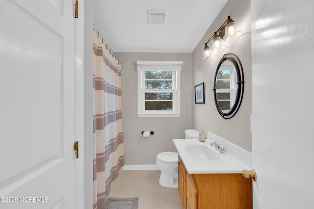 203 Lenape Trail, Brielle, NJ 08730