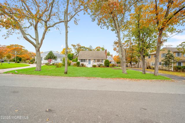 203 Lenape Trail, Brielle, NJ 08730