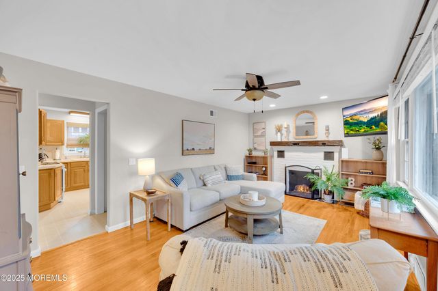 203 Lenape Trail, Brielle, NJ 08730