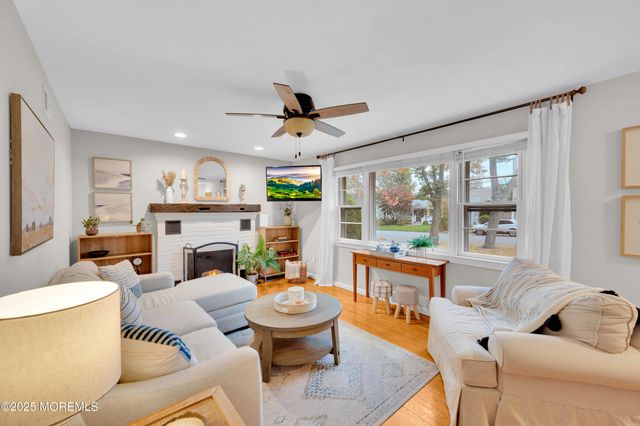 203 Lenape Trail, Brielle, NJ 08730