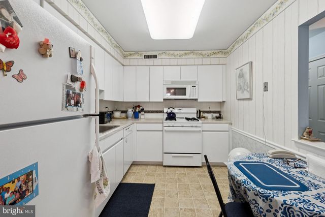 53201 DELAIRE LANDING RD #201, Philadelphia, PA 19114