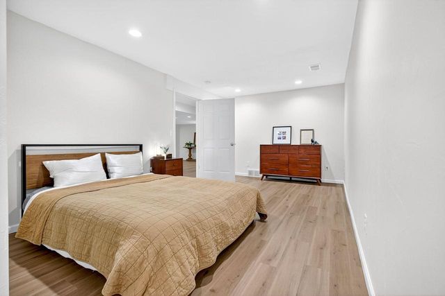 805 KENSINGTON ROAD, Neenah, WI 54956