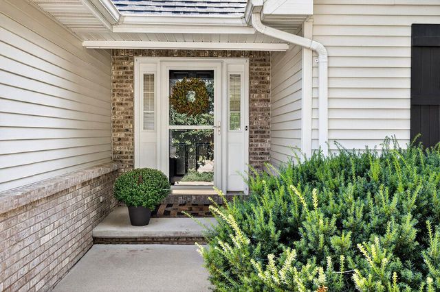 805 KENSINGTON ROAD, Neenah, WI 54956