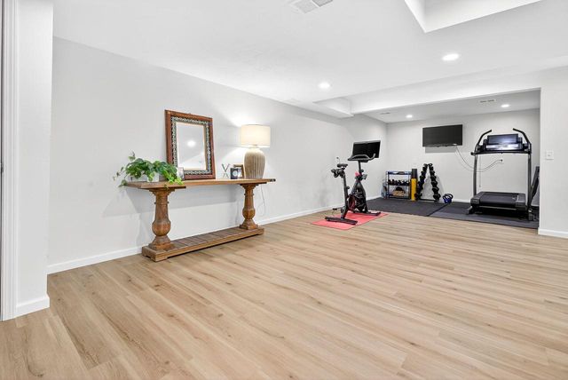 805 KENSINGTON ROAD, Neenah, WI 54956